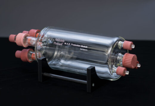 Oscillating bubble chamber for laboratory scale production of monoclonal antibodies, 1992